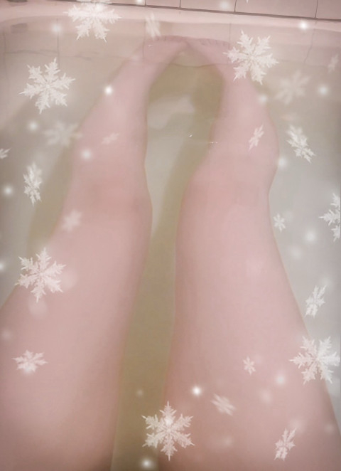 お風呂でアイス🍨 工藤 あすなの投稿画像